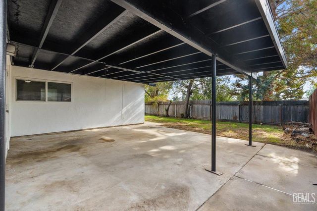 1125 Washington Avenue, Bakersfield, CA 93308