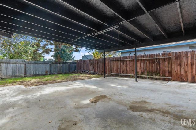 1125 Washington Avenue, Bakersfield, CA 93308