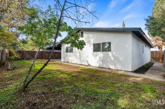 1125 Washington Avenue, Bakersfield, CA 93308