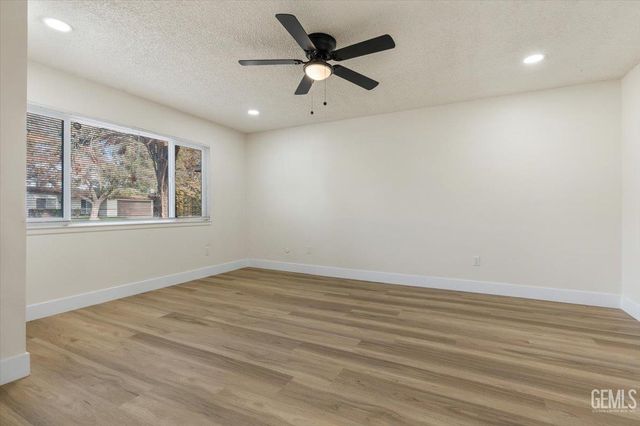 1125 Washington Avenue, Bakersfield, CA 93308