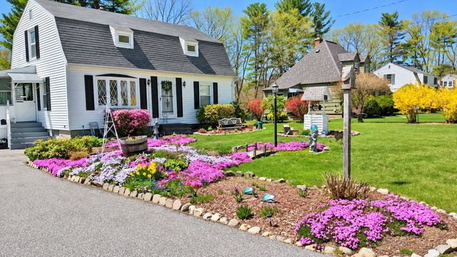 11 Ashton Street, Oxford, MA 01540