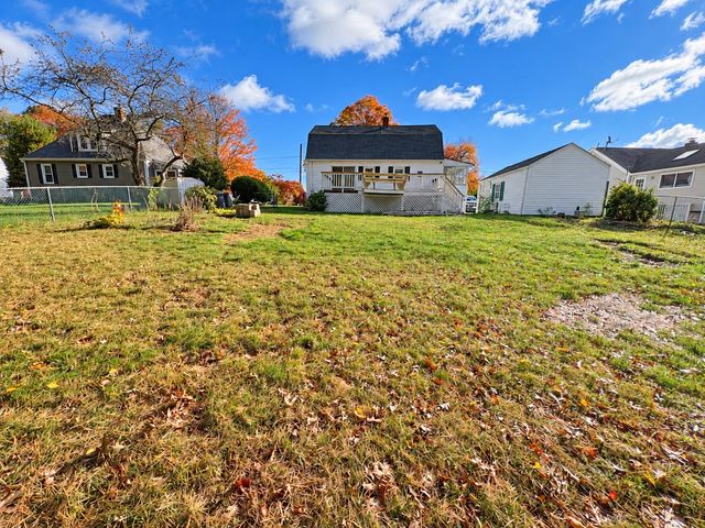 11 Ashton Street, Oxford, MA 01540