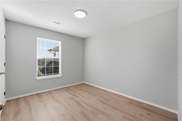 2102 SE K Street, Bentonville, AR 72712