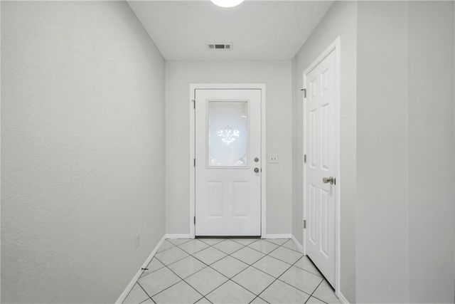 2102 SE K Street, Bentonville, AR 72712