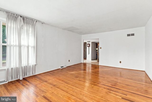 1100 LINDA RD, Wilmington, DE 19810