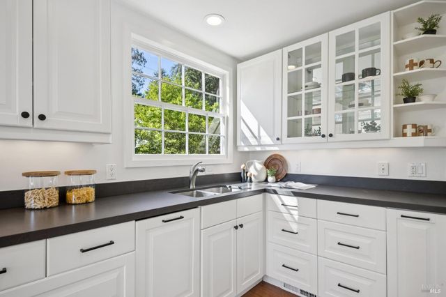 152 Almonte Blvd, Mill Valley, CA 94941