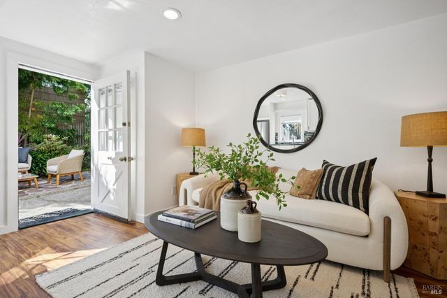 152 Almonte Blvd, Mill Valley, CA 94941