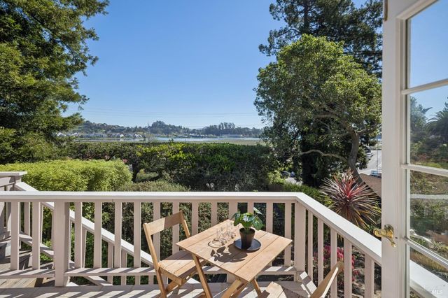 152 Almonte Blvd, Mill Valley, CA 94941