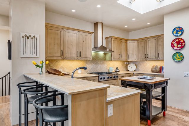 1980 Cerros Colorados, Santa Fe, NM 87501