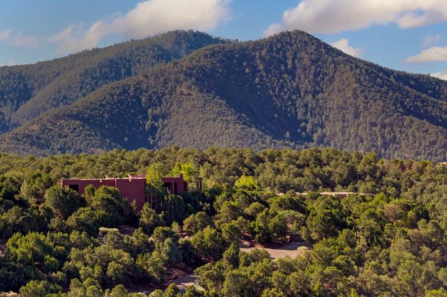 1980 Cerros Colorados, Santa Fe, NM 87501