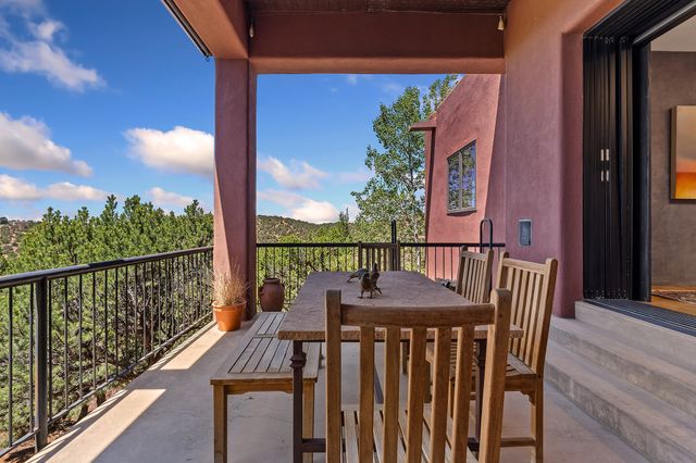 1980 Cerros Colorados, Santa Fe, NM 87501