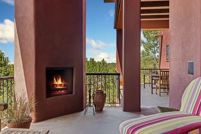 1980 Cerros Colorados, Santa Fe, NM 87501