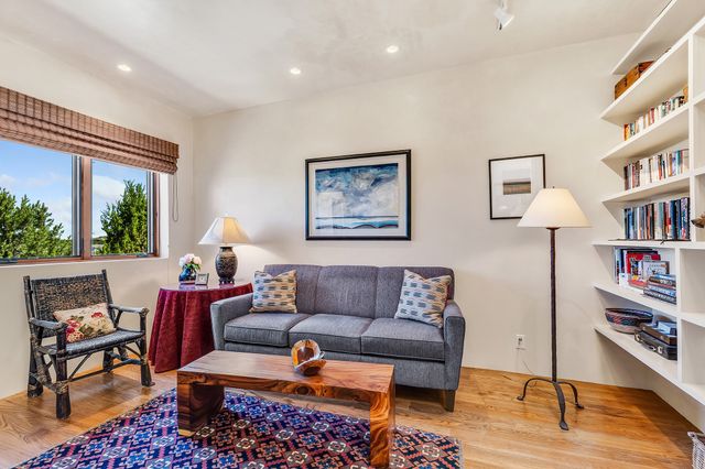 1980 Cerros Colorados, Santa Fe, NM 87501