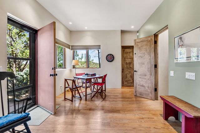 1980 Cerros Colorados, Santa Fe, NM 87501
