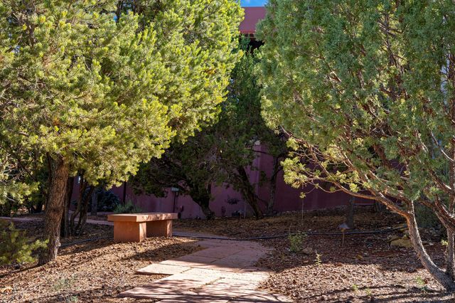 1980 Cerros Colorados, Santa Fe, NM 87501