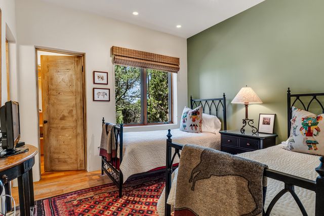 1980 Cerros Colorados, Santa Fe, NM 87501