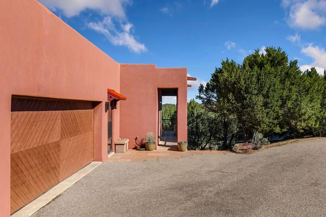 1980 Cerros Colorados, Santa Fe, NM 87501