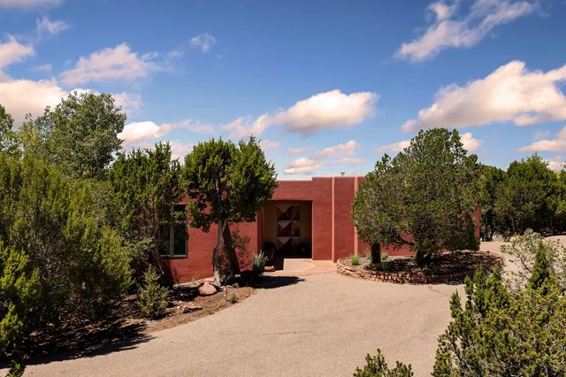 1980 Cerros Colorados, Santa Fe, NM 87501