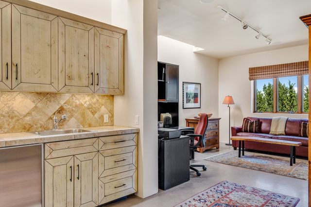 1980 Cerros Colorados, Santa Fe, NM 87501