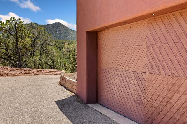 1980 Cerros Colorados, Santa Fe, NM 87501