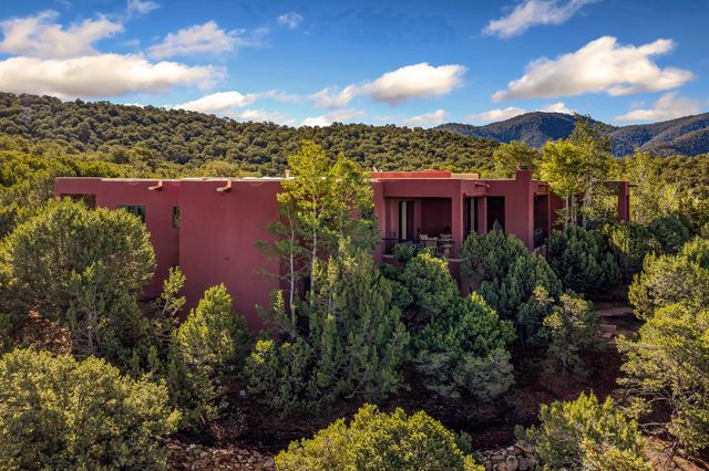 1980 Cerros Colorados, Santa Fe, NM 87501