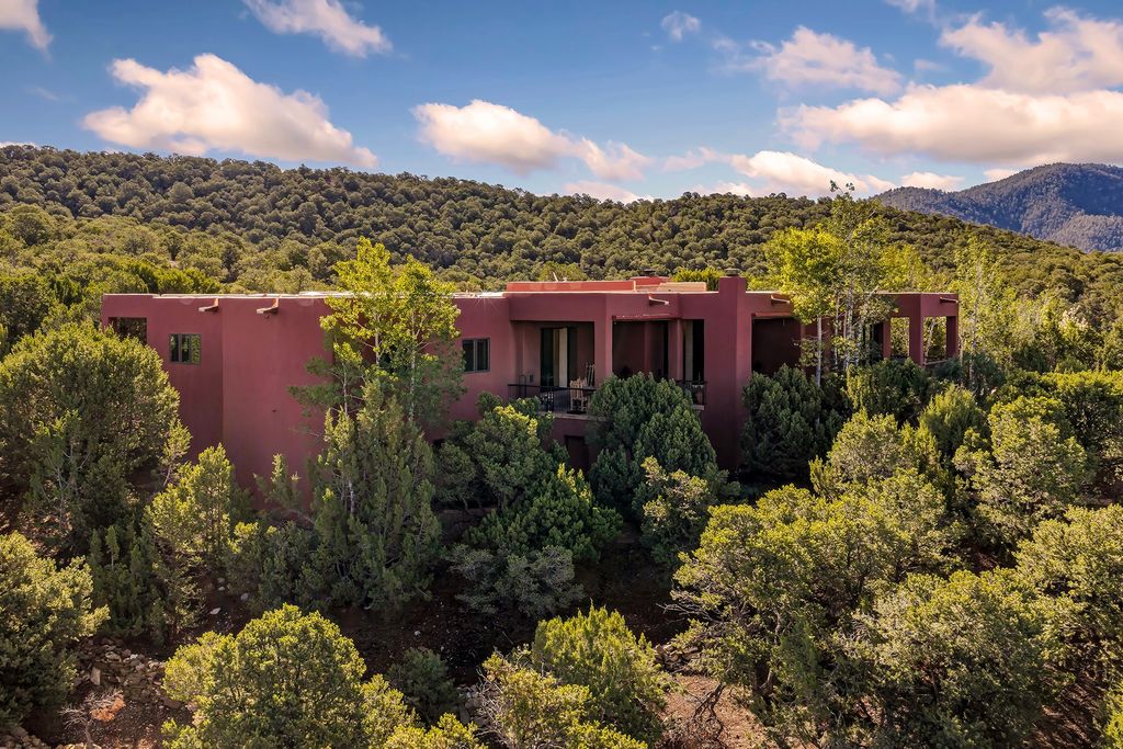1980 Cerros Colorados, Santa Fe, NM 87501