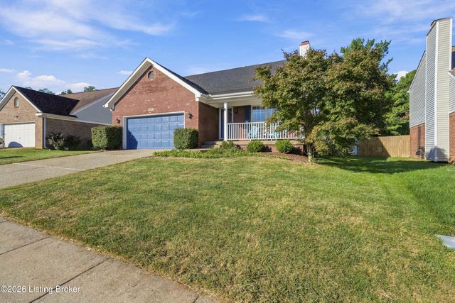4805 Oak Pointe Dr, Louisville, KY 40245