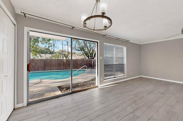 6407 Redwood Lane, Rowlett, TX 75089