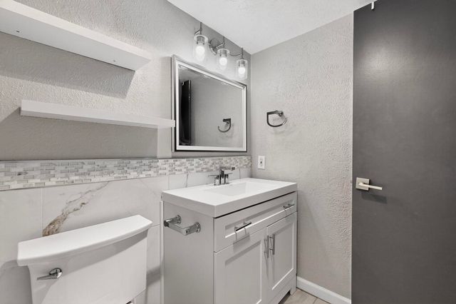 6407 Redwood Lane, Rowlett, TX 75089