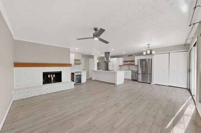 6407 Redwood Lane, Rowlett, TX 75089