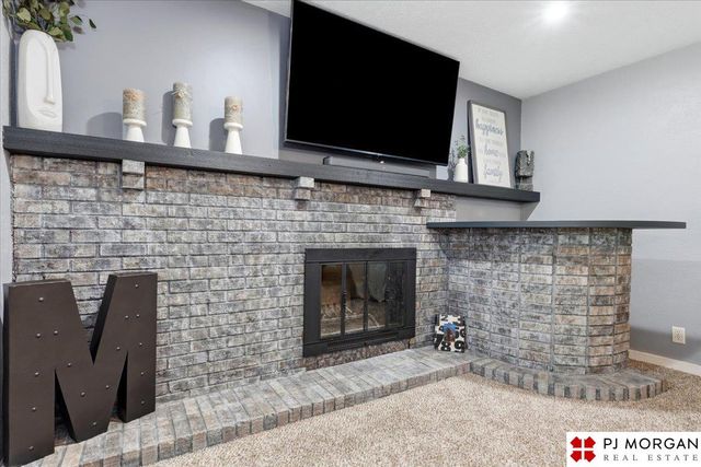 5524 S 151st Street, Omaha, NE 68137