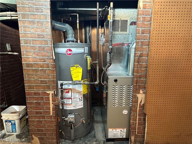 2829 Maplecrest Avenue, Parma, OH 44134