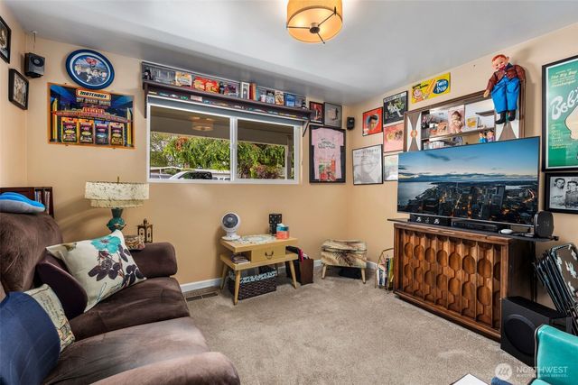 7030 123rd Avenue SE, Newcastle, WA 98056