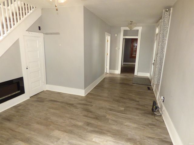 304 W Jefferson Street, Colfax, IN 46035