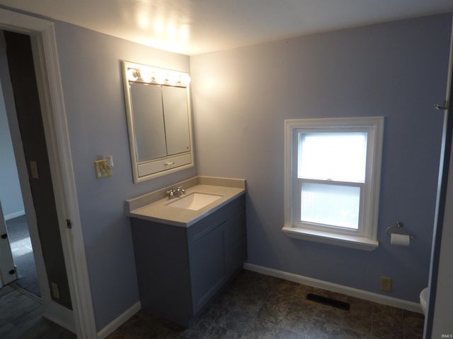 304 W Jefferson Street, Colfax, IN 46035