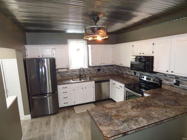 304 W Jefferson Street, Colfax, IN 46035