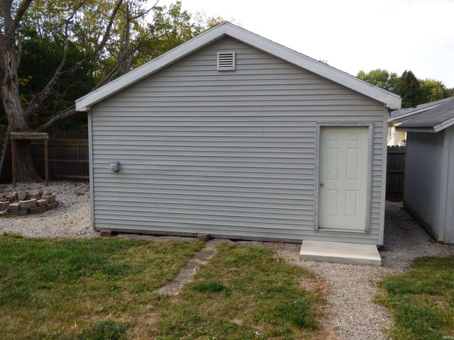 304 W Jefferson Street, Colfax, IN 46035