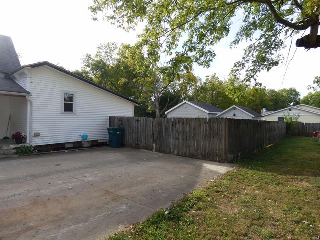 304 W Jefferson Street, Colfax, IN 46035