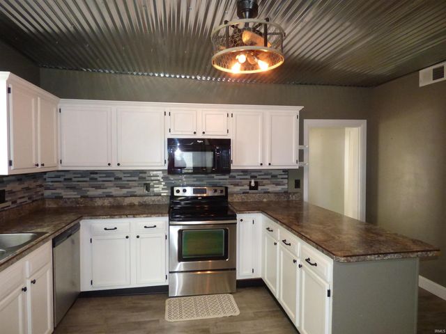 304 W Jefferson Street, Colfax, IN 46035