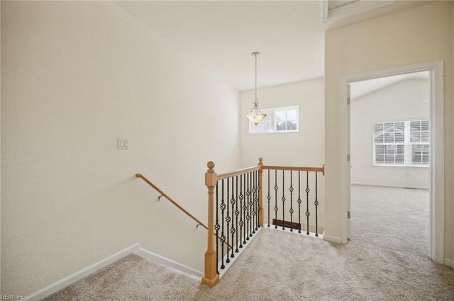 432 Autumn Green LN, Chesapeake, VA 23320