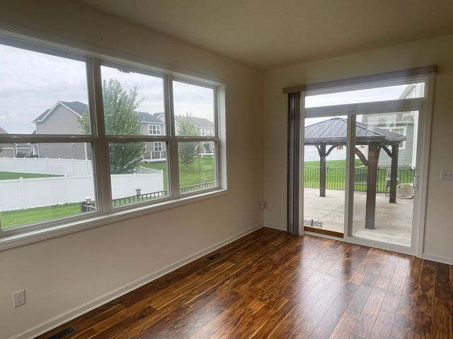 18121 Goldfinch Way, Lakeville, MN 55044
