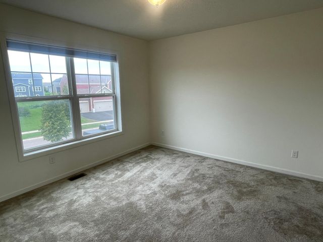18121 Goldfinch Way, Lakeville, MN 55044