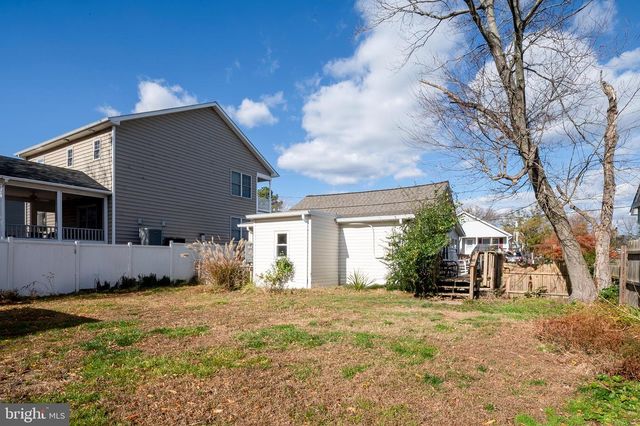 1213 OAK AVE, Shady Side, MD 20764