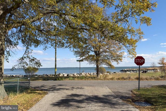 1213 OAK AVE, Shady Side, MD 20764