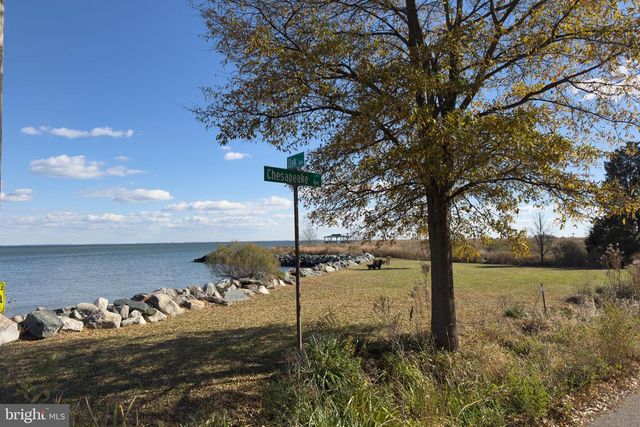 1213 OAK AVE, Shady Side, MD 20764