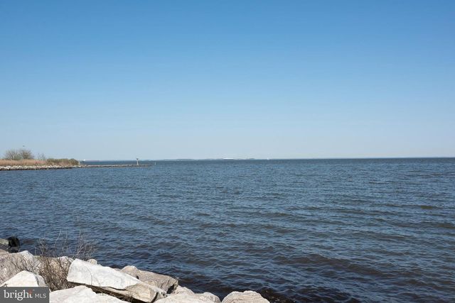 1213 OAK AVE, Shady Side, MD 20764