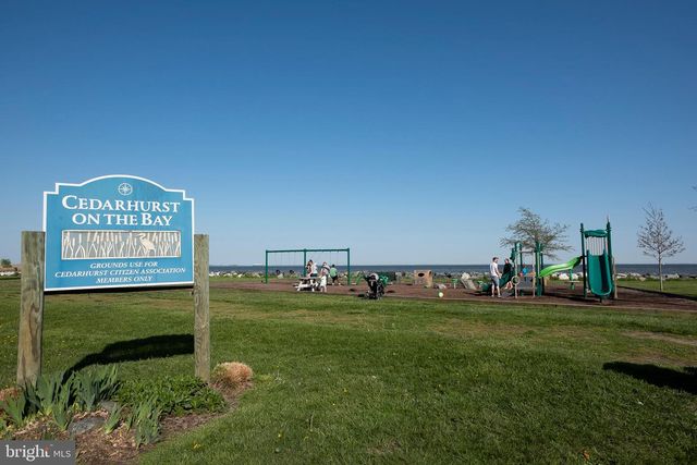 1213 OAK AVE, Shady Side, MD 20764