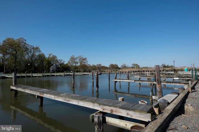 1213 OAK AVE, Shady Side, MD 20764