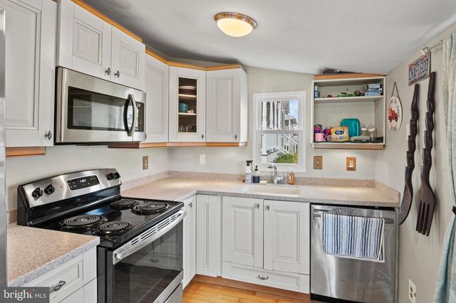 1213 OAK AVE, Shady Side, MD 20764