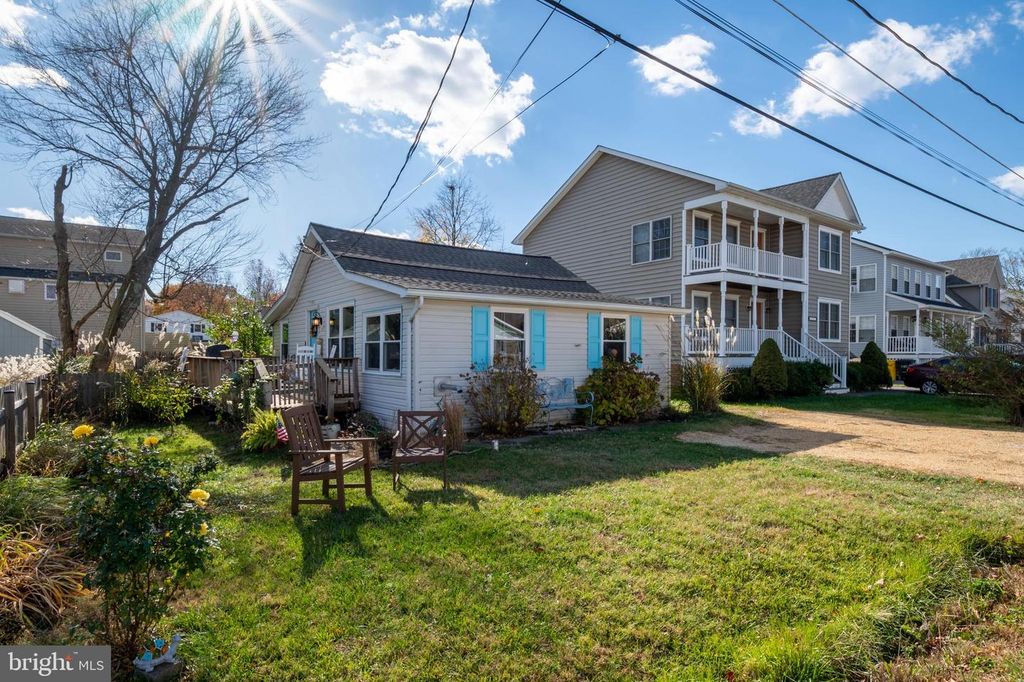 1213 OAK AVE, Shady Side, MD 20764